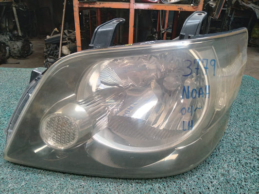 Farol Noah 2004 LH
