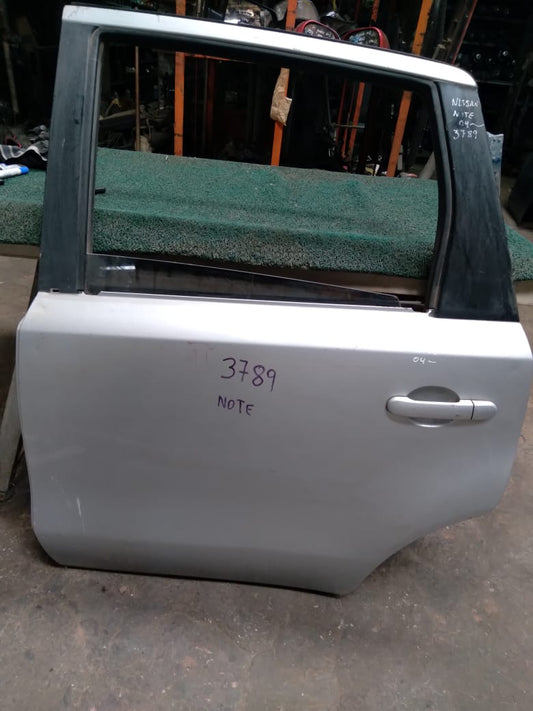 Puerta Trasera Note 2006 LH